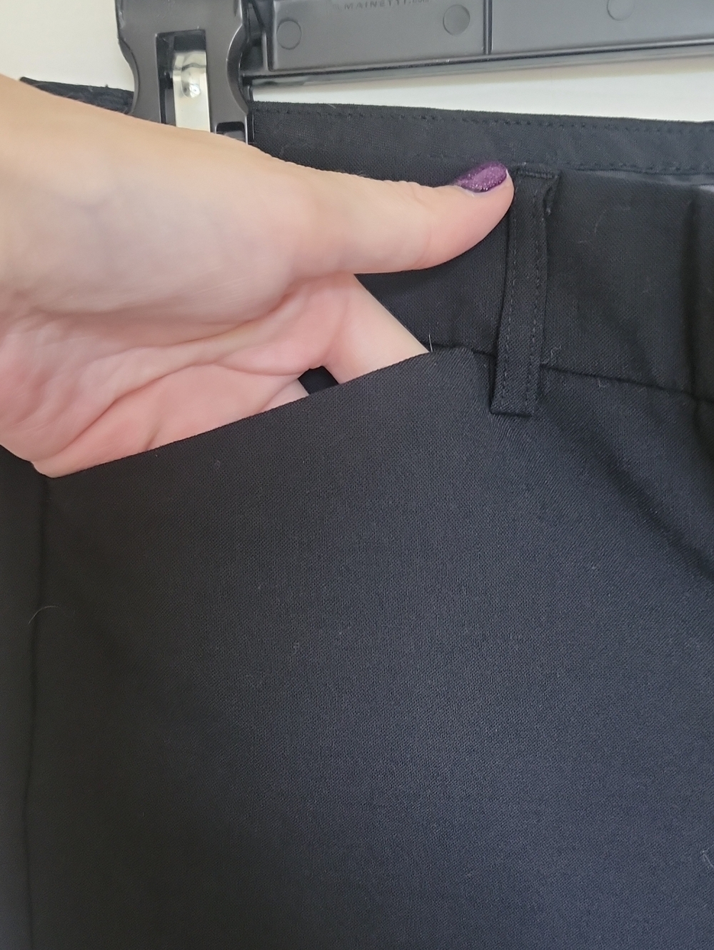 Express Dress Pants. Editor Fit. Size 2 Long. Black. Like New. - Picture 5 of 7
